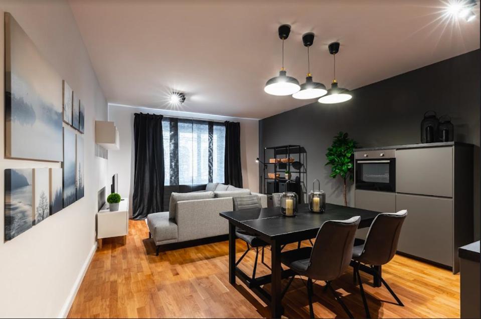 Authentic Apartment Next To Schwedenplatz ウィーン エクステリア 写真